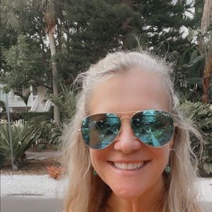 Meet your Posher, Keri